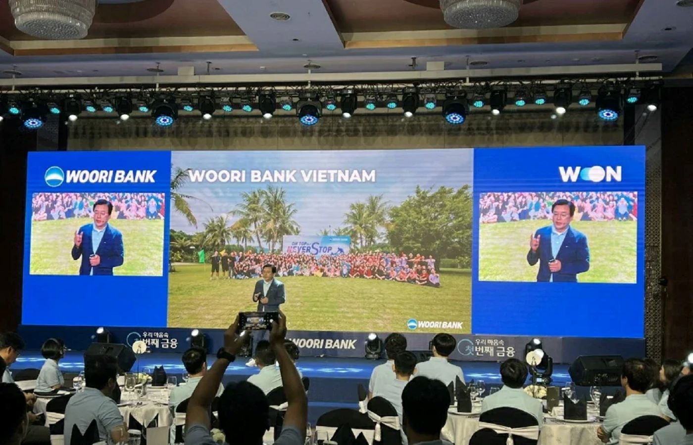 Giới Thiệu Dịch Vụ Freelancer Chạy Resolume Arena Cho Sự Kiện Màn Hình Led